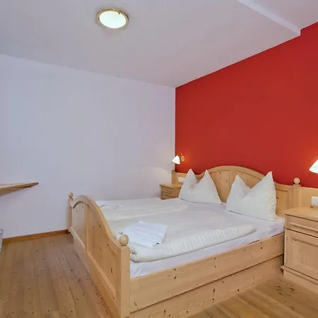 Detached A Short Walk From The Bus With Connections To The Wildkogel And Zillertal Arena Semesterbostad *